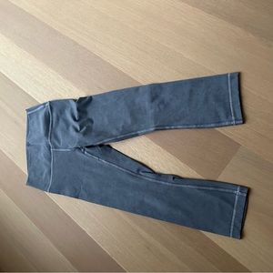 Lululemon Cropped Wunder Under HR
